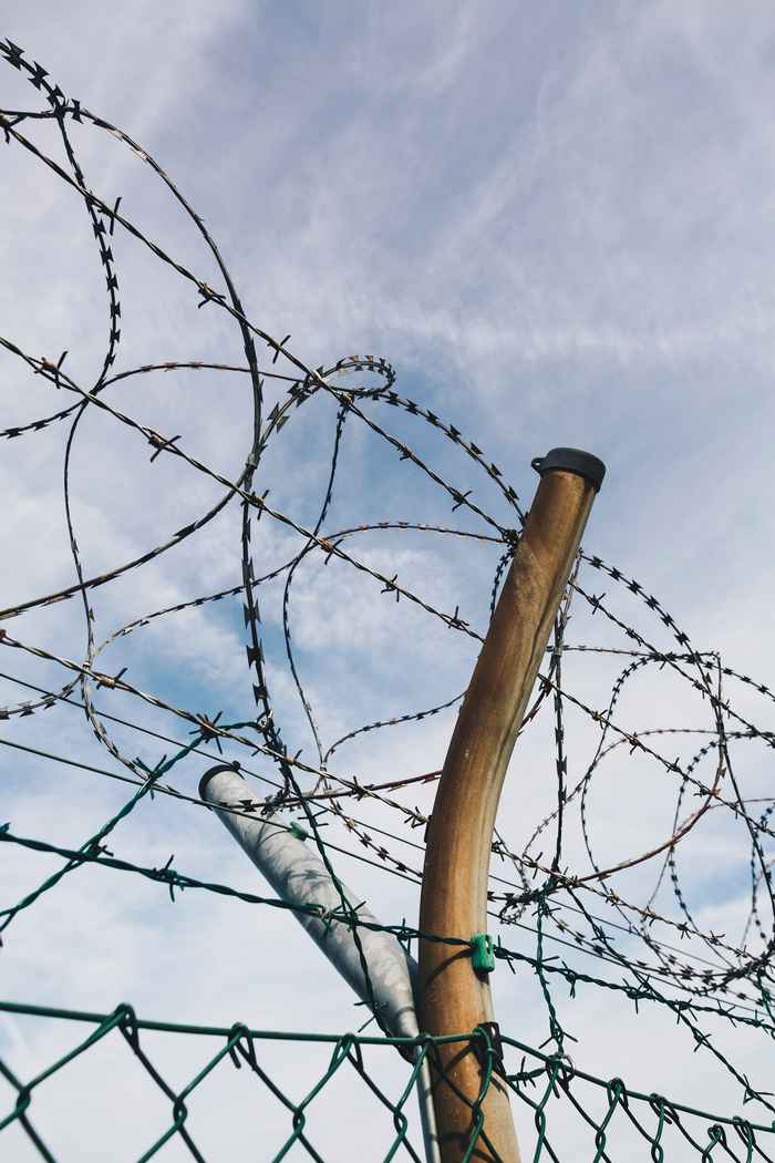 Fencing with barb wire